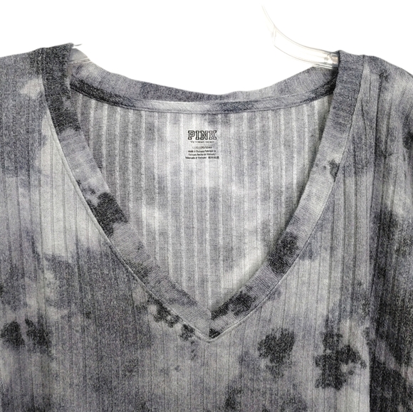 PINK VS Gray Tie Dye V Neck Ribbed Knit Cropped Top Women's Size Large L - Picture 3 of 6